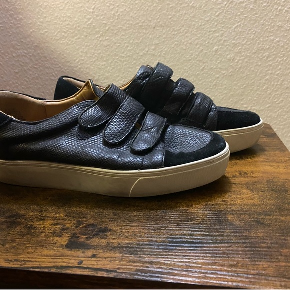 Nine West Textured Sneaker - Picture 5 of 7